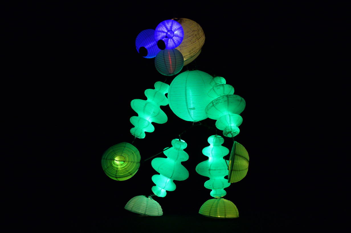 Калейдоскоп светового шоу в Баку - медузы, человечки, прикольные роботы (ФОТО)