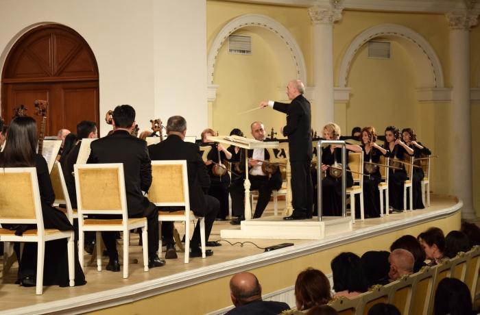 Как поддерживают молодые таланты Азербайджана (ФОТО)