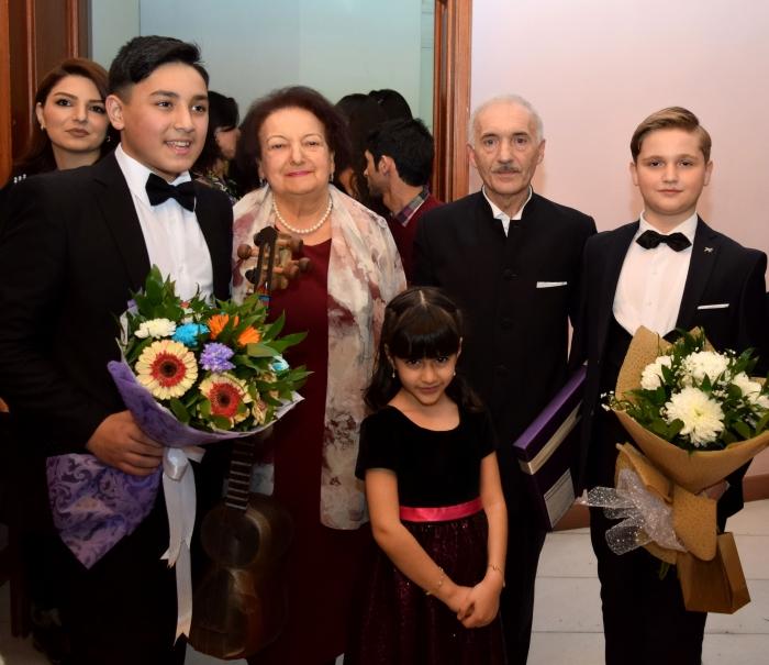 Как поддерживают молодые таланты Азербайджана (ФОТО)