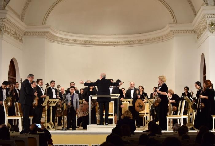 Как поддерживают молодые таланты Азербайджана (ФОТО)