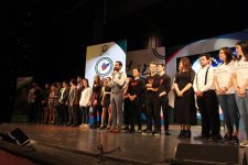 Агиль М.Гулиев вышел на боксерский поединок со студентом (ФОТО)