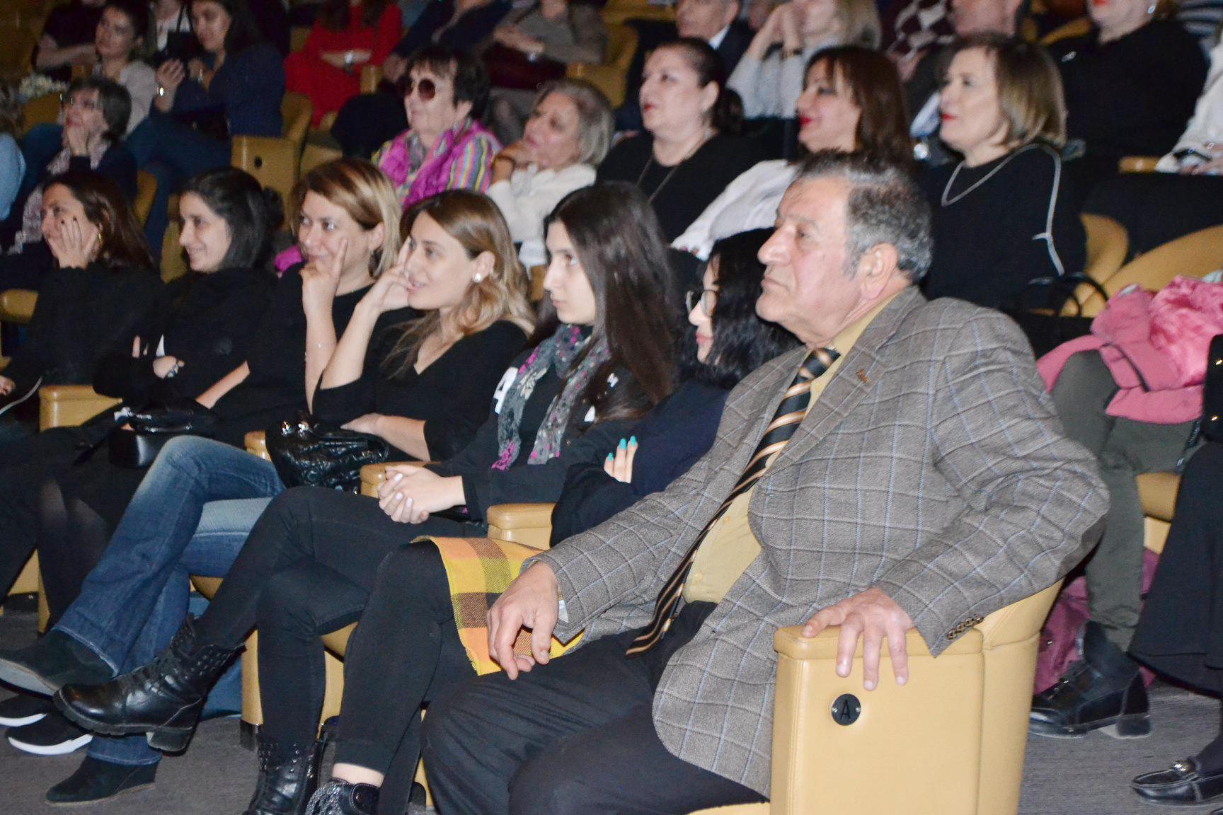 Операция в Бакинском зоопарке c пилой обернулась тюрьмой и ...молодостью (ФОТО)