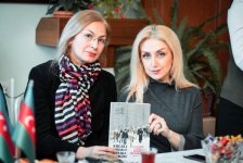 В Ходжалинской школе состоялась презентация книги "Ходжалы: Рассказывают свидетели" (ФОТО)