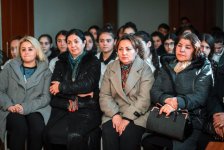 В Ходжалинской школе состоялась презентация книги "Ходжалы: Рассказывают свидетели" (ФОТО)