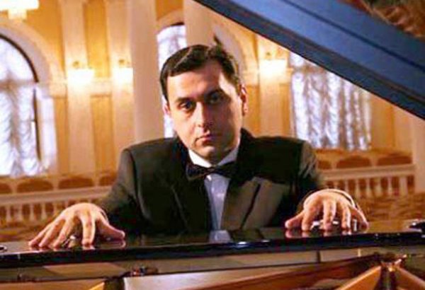 "Осенняя соната"  Мурада Гусейнова в эфире французского телеканала Mezzo (ВИДЕО)