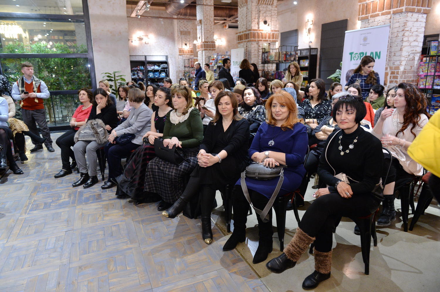 Как куклы влияют на развитие детей – театрализованные сценки в Баку (ФОТО)