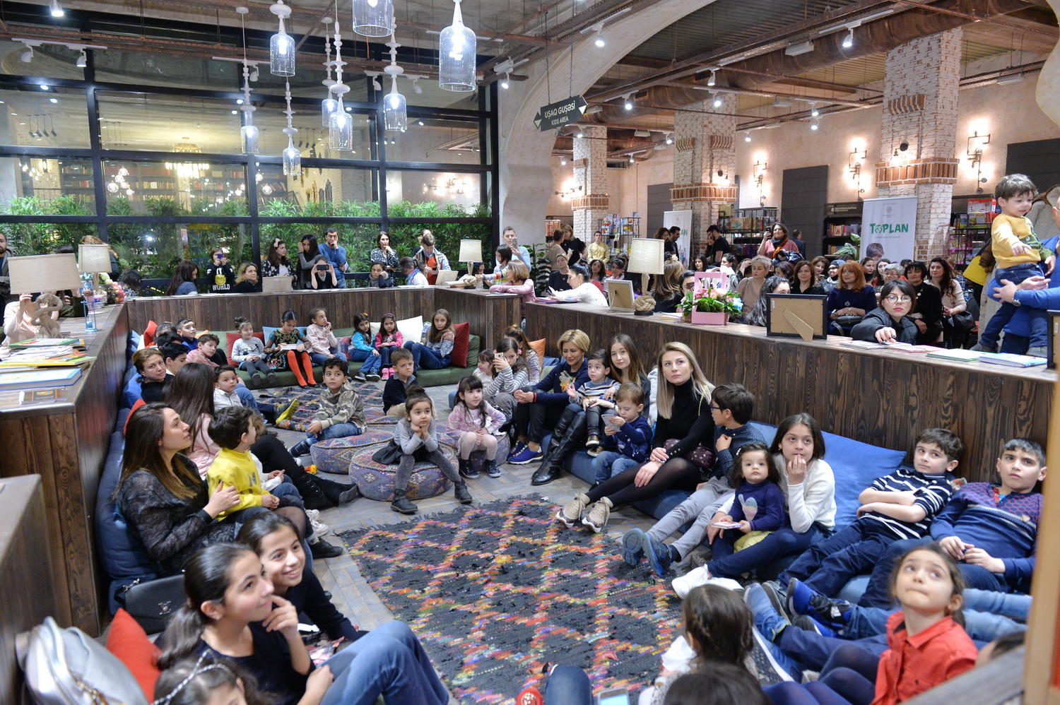 Как куклы влияют на развитие детей – театрализованные сценки в Баку (ФОТО)