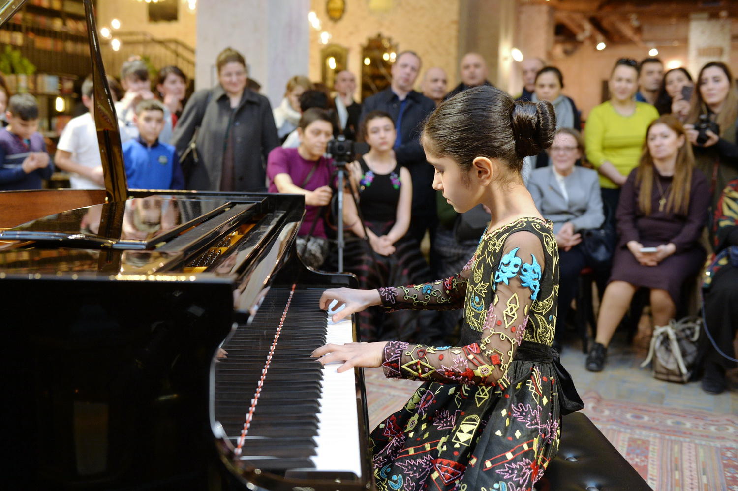 Как куклы влияют на развитие детей – театрализованные сценки в Баку (ФОТО)