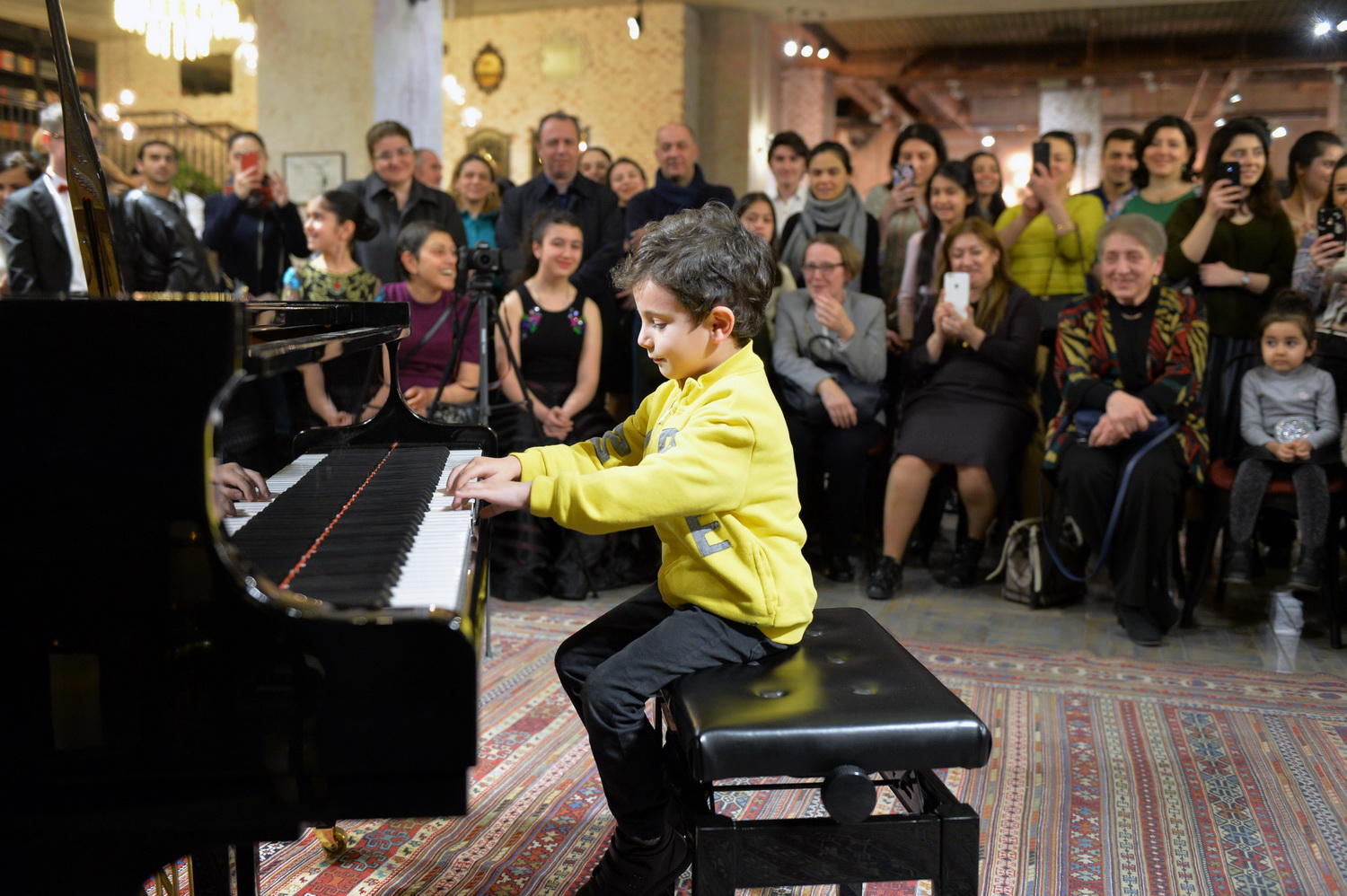 Как куклы влияют на развитие детей – театрализованные сценки в Баку (ФОТО)