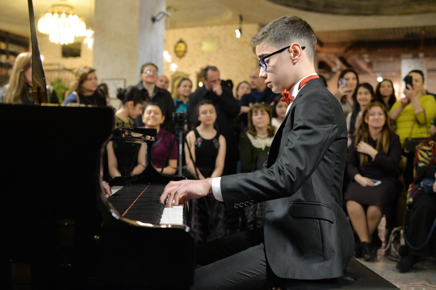 Как куклы влияют на развитие детей – театрализованные сценки в Баку (ФОТО)