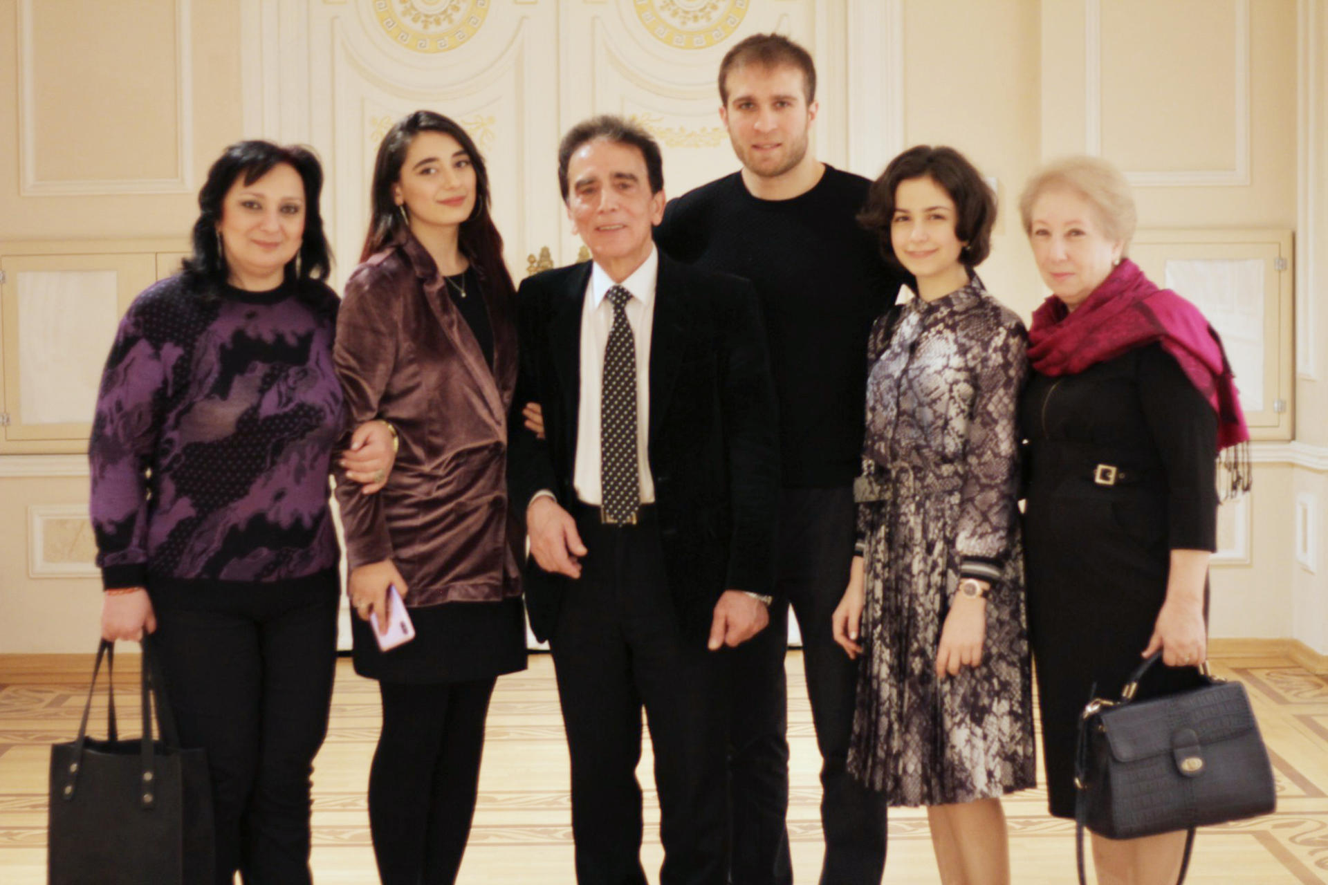 Автор 11 бестселлеров раскрыл в Баку секреты успеха (ФОТО)