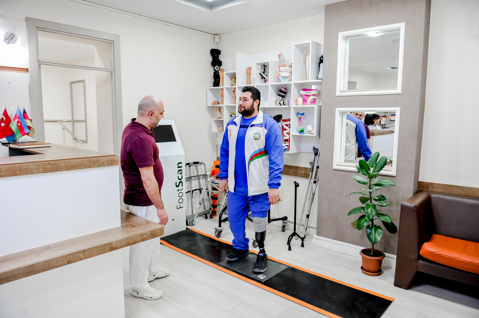 По поручению Первого вице-президента Азербайджана Мехрибан Алиевой еще одна группа инвалидов Карабахской войны обеспечена высокотехнологичными протезами (ФОТО)