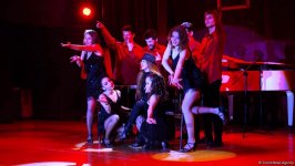 Азербайджанки перевоплотились в Николь Кидман и Кристину Агилеру - Best Musical Shows (ФОТО)