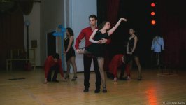 Азербайджанки перевоплотились в Николь Кидман и Кристину Агилеру - Best Musical Shows (ФОТО)