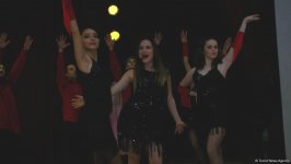 Азербайджанки перевоплотились в Николь Кидман и Кристину Агилеру - Best Musical Shows (ФОТО)