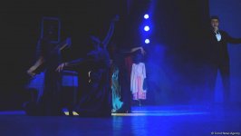 Азербайджанки перевоплотились в Николь Кидман и Кристину Агилеру - Best Musical Shows (ФОТО)