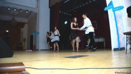 Азербайджанки перевоплотились в Николь Кидман и Кристину Агилеру - Best Musical Shows (ФОТО)