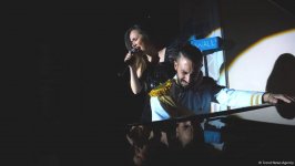 Азербайджанки перевоплотились в Николь Кидман и Кристину Агилеру - Best Musical Shows (ФОТО)