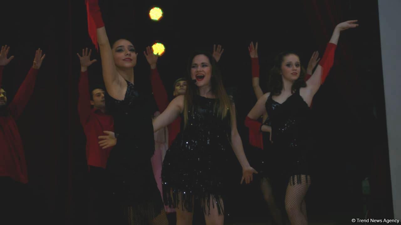 Азербайджанки перевоплотились в Николь Кидман и Кристину Агилеру - Best Musical Shows (ФОТО)