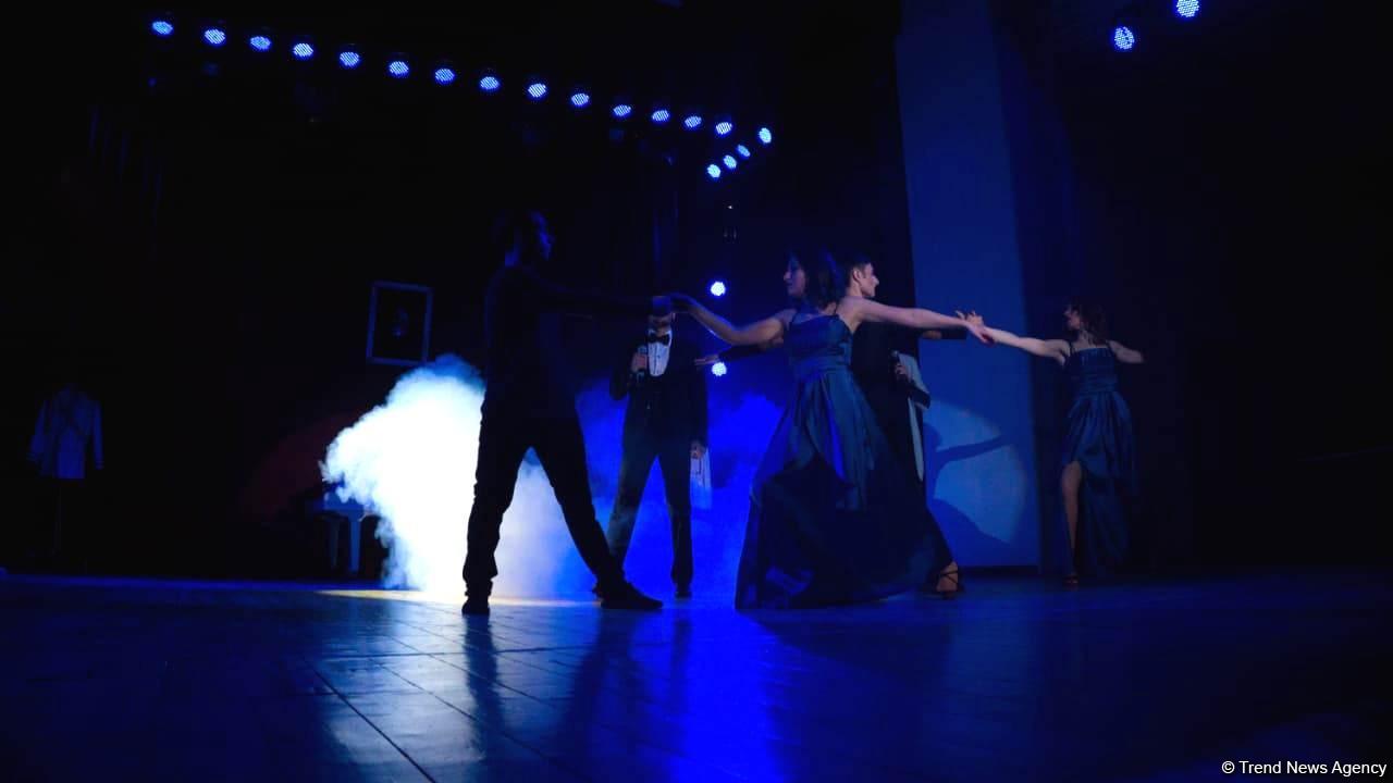 Азербайджанки перевоплотились в Николь Кидман и Кристину Агилеру - Best Musical Shows (ФОТО)