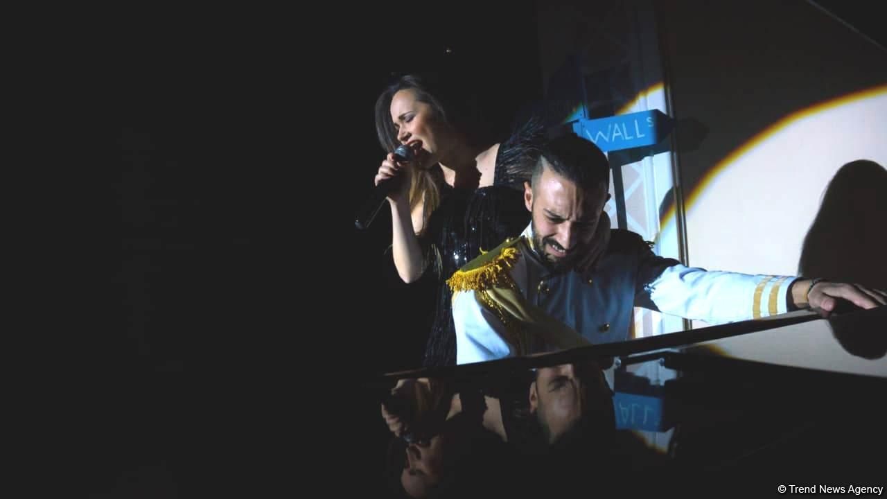 Азербайджанки перевоплотились в Николь Кидман и Кристину Агилеру - Best Musical Shows (ФОТО)