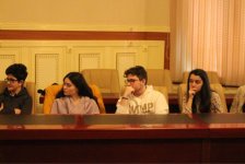 Шутки в сторону: известный российский КВНщик провел в Баку мастер-класс (ФОТО)