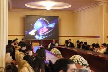 Шутки в сторону: известный российский КВНщик провел в Баку мастер-класс (ФОТО)