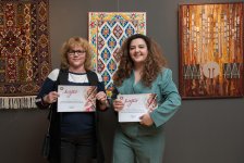 Азербайджанские девушки в волшебном марте: Пока от мужчин ждешь подарка… (ФОТО)