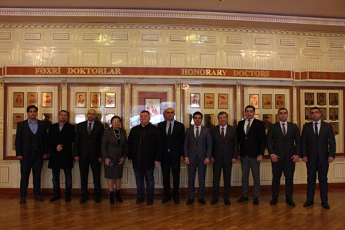 Шутки в сторону: известный российский КВНщик провел в Баку мастер-класс (ФОТО)