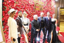 В Баку прошла церемония награждения "Золотые люди" – красная дорожка, звезды (ФОТО)