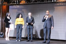 В Баку прошла церемония награждения "Золотые люди" – красная дорожка, звезды (ФОТО)