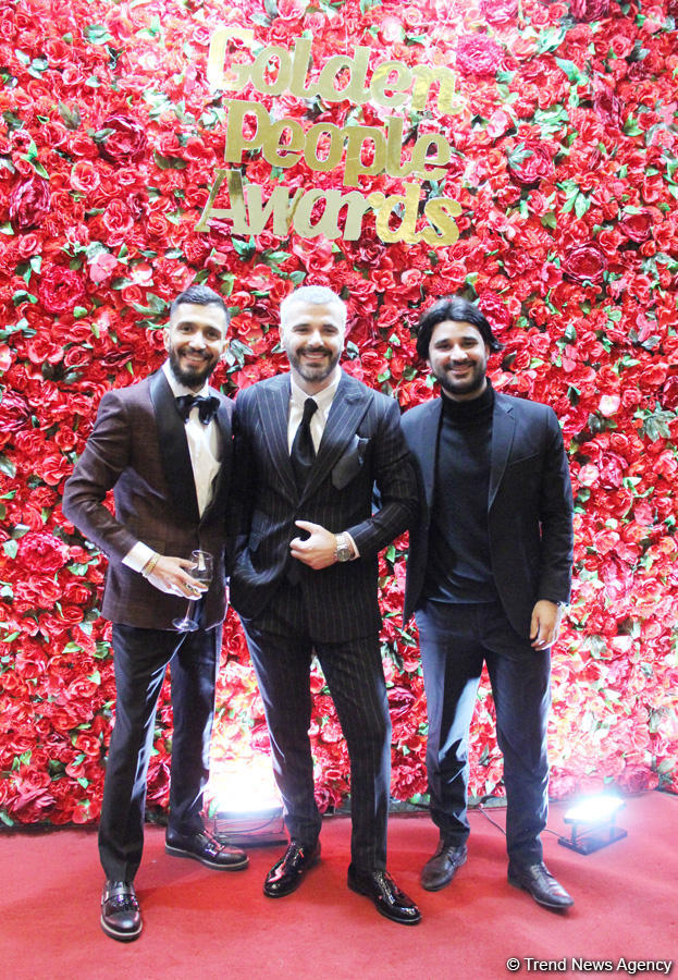 В Баку прошла церемония награждения "Золотые люди" – красная дорожка, звезды (ФОТО)