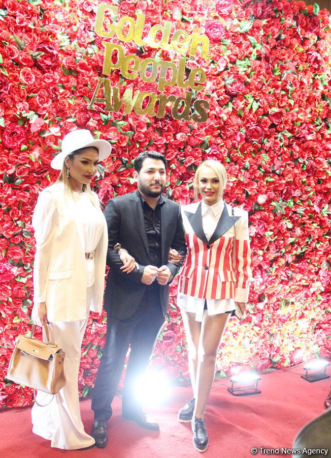 В Баку прошла церемония награждения "Золотые люди" – красная дорожка, звезды (ФОТО)