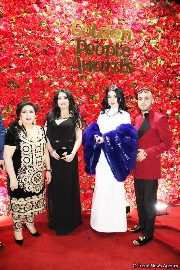 В Баку прошла церемония награждения "Золотые люди" – красная дорожка, звезды (ФОТО)