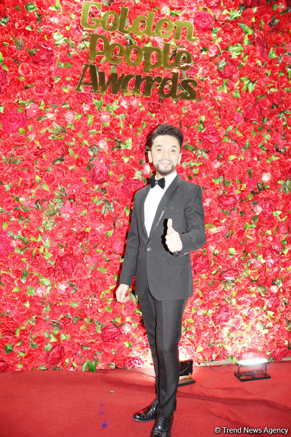 В Баку прошла церемония награждения "Золотые люди" – красная дорожка, звезды (ФОТО)