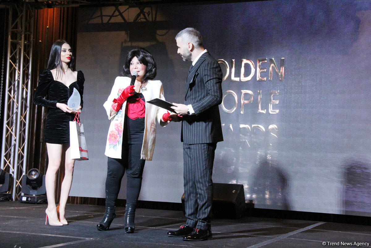 В Баку прошла церемония награждения "Золотые люди" – красная дорожка, звезды (ФОТО)