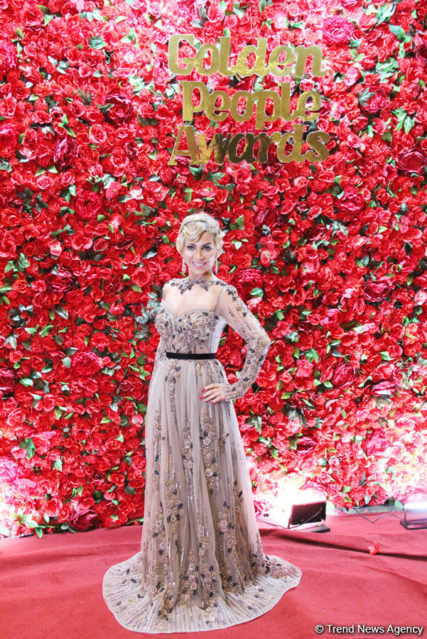 В Баку прошла церемония награждения "Золотые люди" – красная дорожка, звезды (ФОТО)