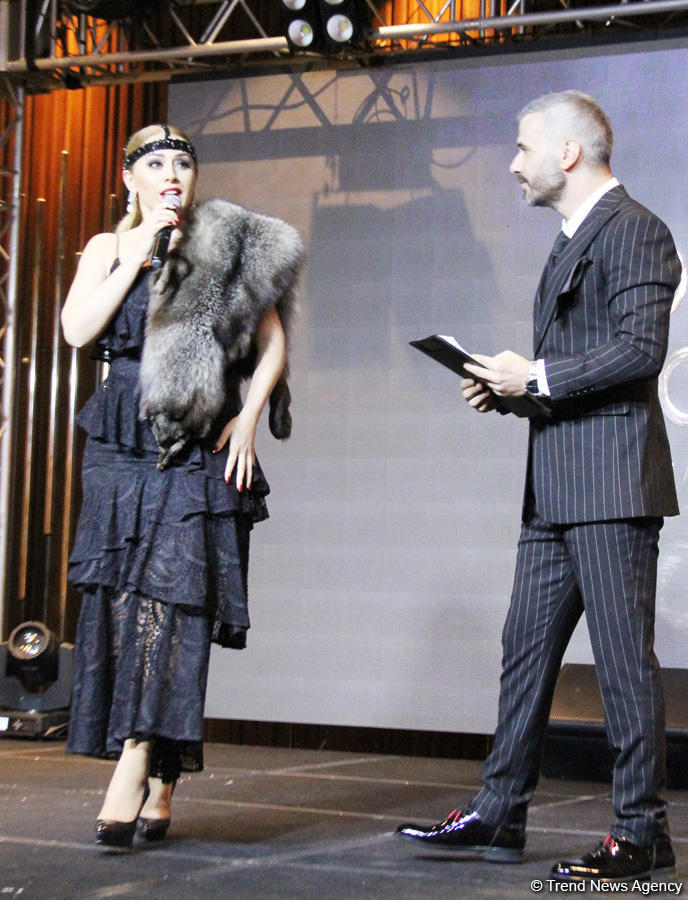 В Баку прошла церемония награждения "Золотые люди" – красная дорожка, звезды (ФОТО)