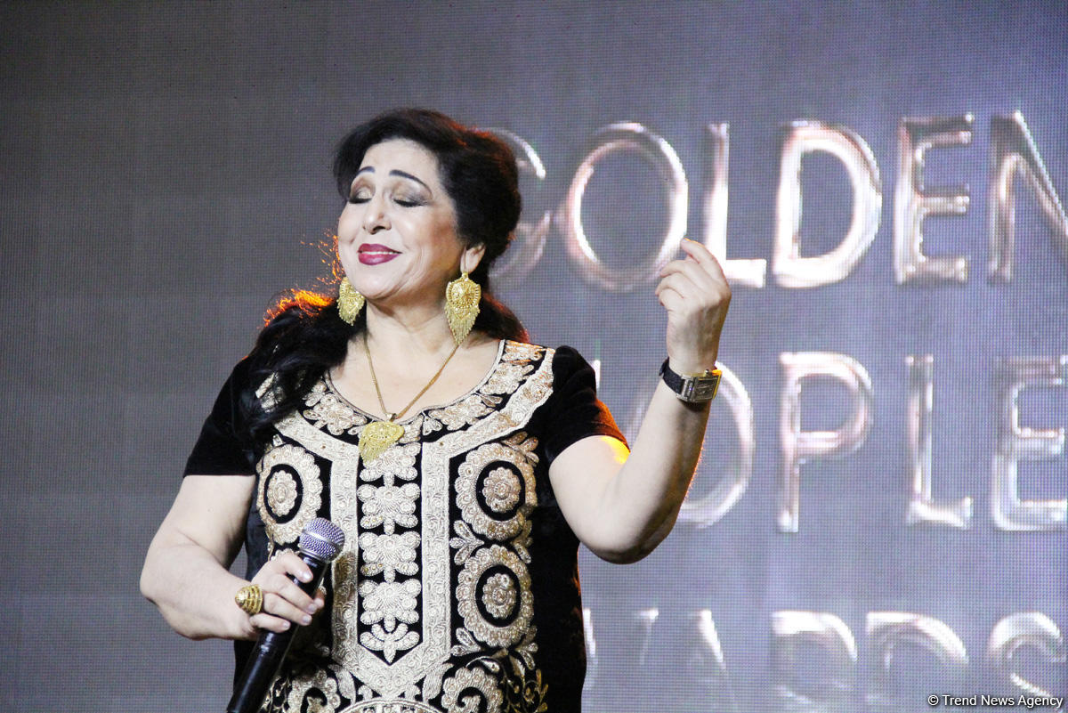 В Баку прошла церемония награждения "Золотые люди" – красная дорожка, звезды (ФОТО)