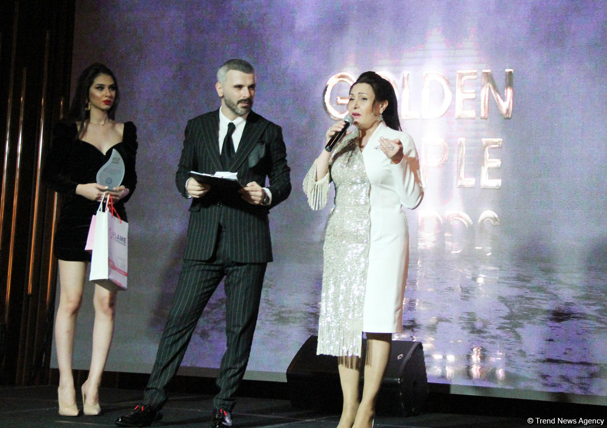 В Баку прошла церемония награждения "Золотые люди" – красная дорожка, звезды (ФОТО)