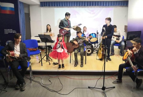 В Баку состоялся концерт, посвященный 8 марта (ФОТО)