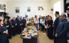 В Баку сожгли чучело Зимы и провели праздник с блинами (ФОТО)