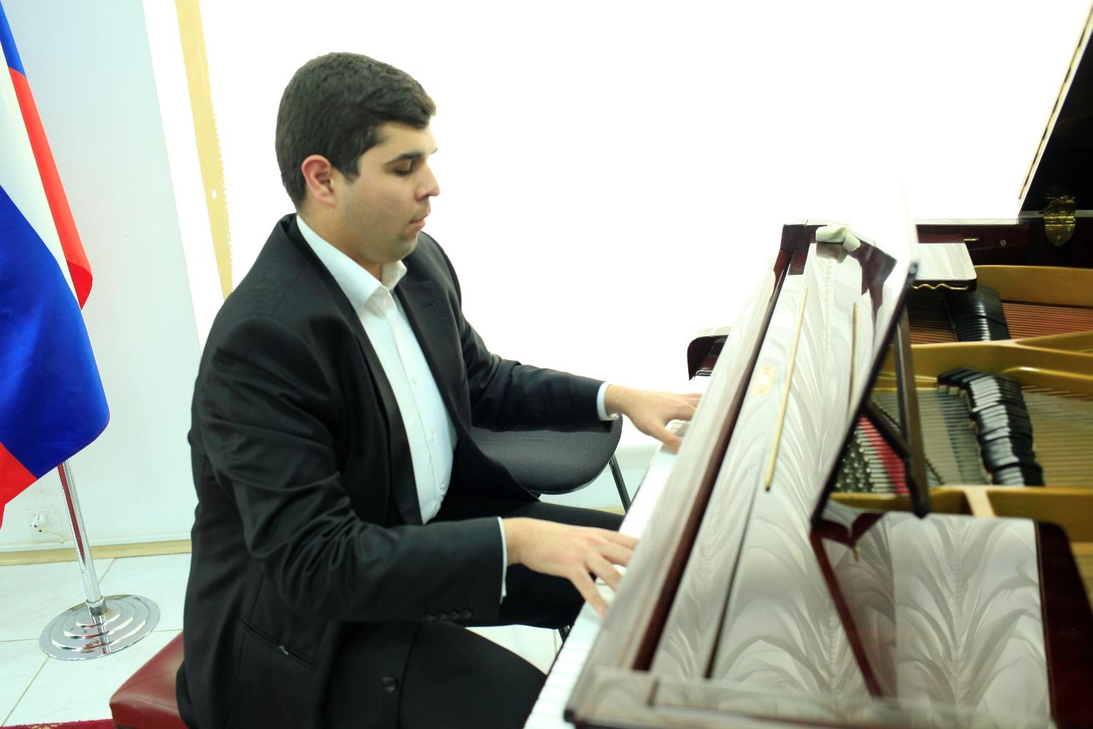 Москва - Баку. Женский взгляд (ФОТО)