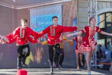 Эх, гуляй народ! Старинная часть Баку превратилась в праздничную площадку (ФОТО)