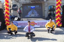 Эх, гуляй народ! Старинная часть Баку превратилась в праздничную площадку (ФОТО)