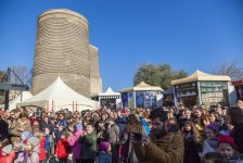 Эх, гуляй народ! Старинная часть Баку превратилась в праздничную площадку (ФОТО)