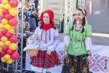 Эх, гуляй народ! Старинная часть Баку превратилась в праздничную площадку (ФОТО)