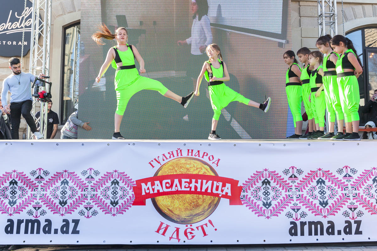 Эх, гуляй народ! Старинная часть Баку превратилась в праздничную площадку (ФОТО)