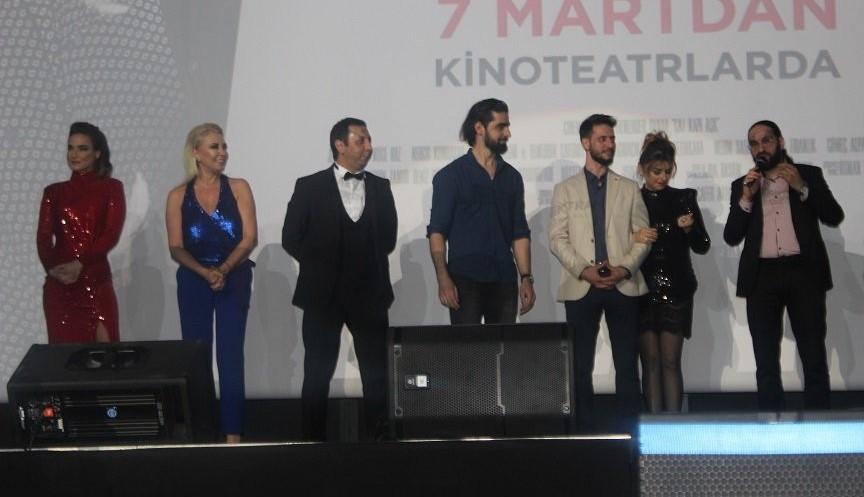 Турецкие красавицы в окружении азербайджанцев, или Потрескавшаяся любовь (ВИДЕО, ФОТО)