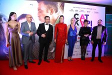 Турецкие красавицы в окружении азербайджанцев, или Потрескавшаяся любовь (ВИДЕО, ФОТО)